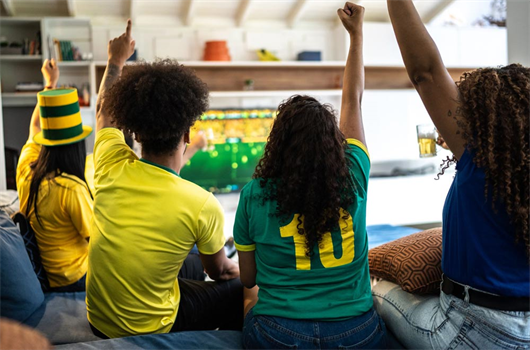 RECEBENDO AMIGOS NA COPA DO MUNDO - JOGO DO BRASIL 